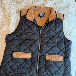 Lauren James Men's Black and Tan Quilted Vest
